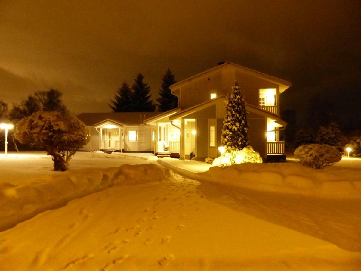 Westbay Inn Vaasa Buitenkant foto